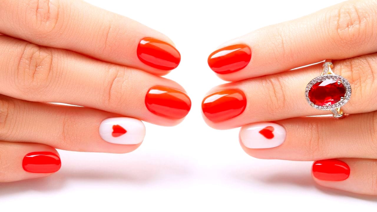 red press on nails