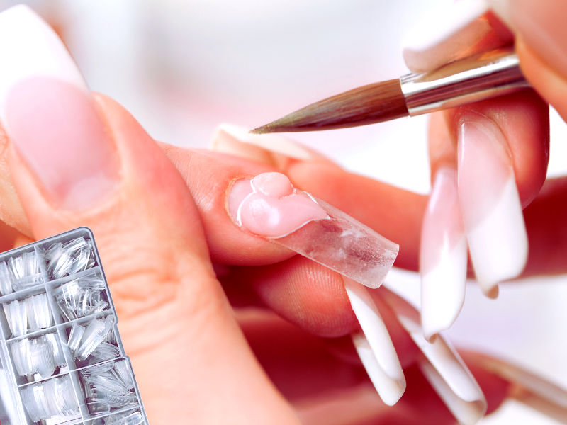 how long should acrylic nail tips last