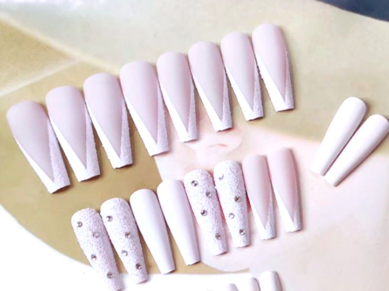 What are long coffin nails