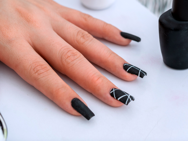 Is black coffin a good nail shape 