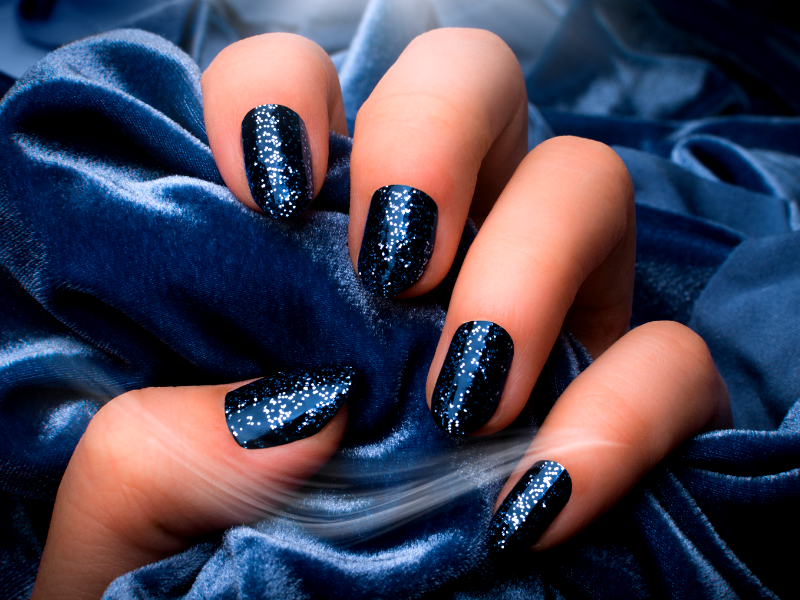 winter blue nails