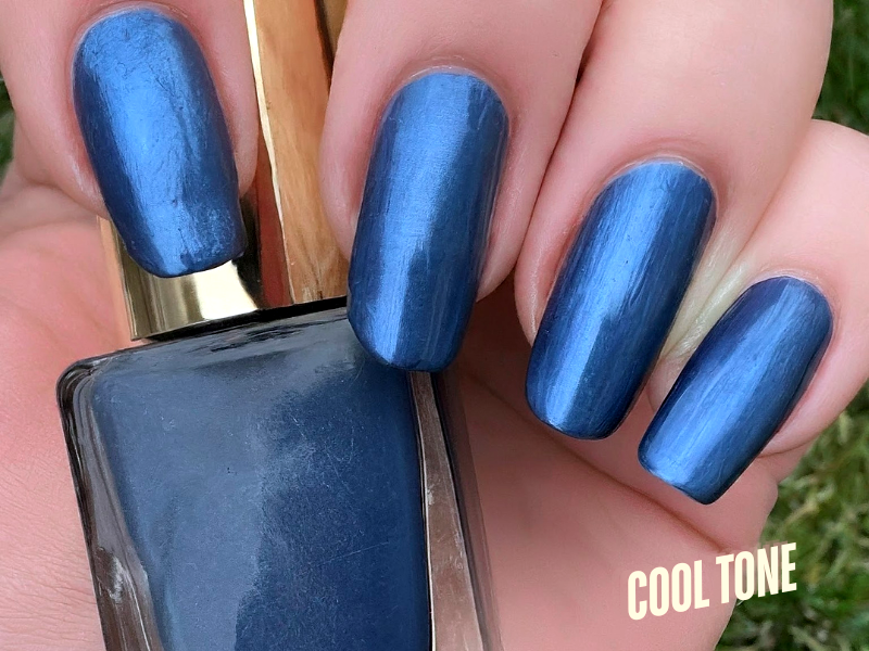 winter blue nails